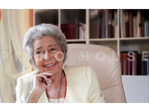 LUDWIG, CHRISTA (MEZZO-SOPRANO, 1928-2021)